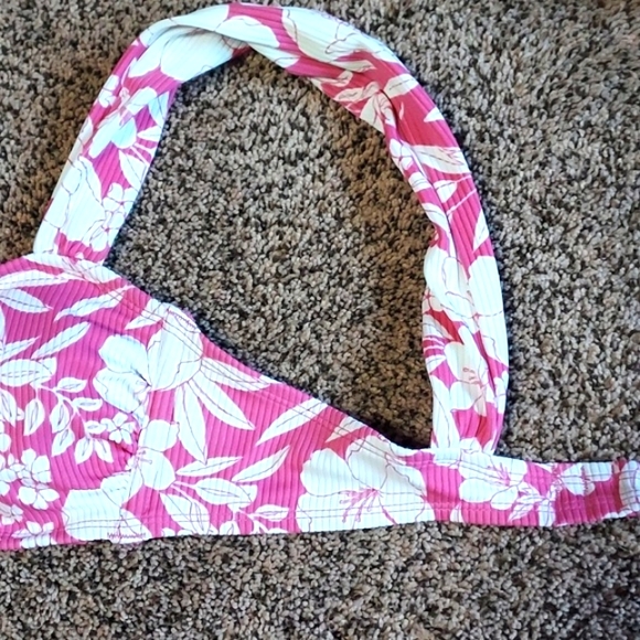 Swimsuit - Picture 6 of 9